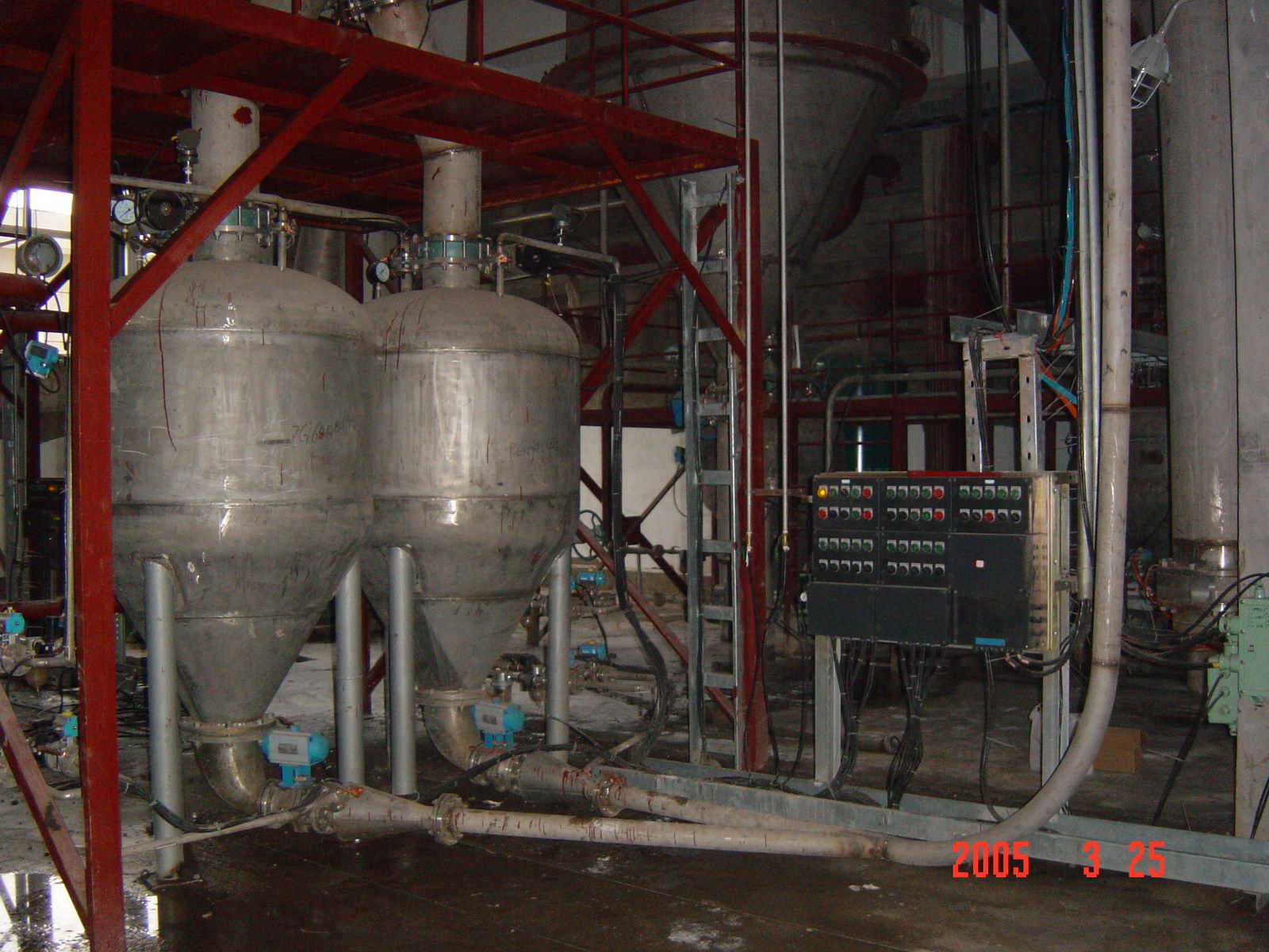 四川宜宾天原股份公司pvc粉下行式正压密相气力输送四套双仓泵