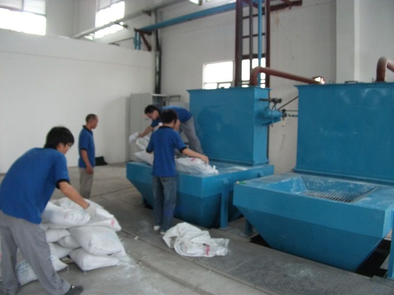 广东欧利雅化工公司纳米级碳酸钙人工投料负压气力收尘装置